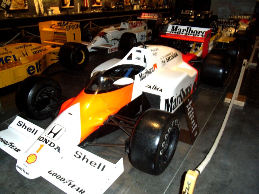 F1 Mc Laren MP4-5 1986.jpg